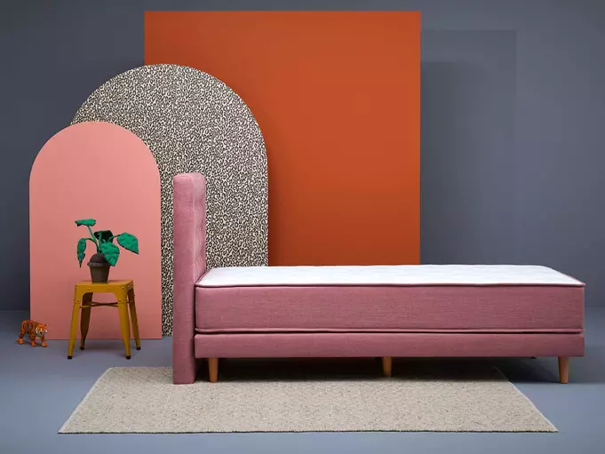 Das Jugendbett Nicki ist standardmäßig wie folgt aufgebaut: